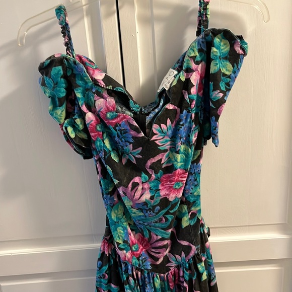 Expo Dresses & Skirts - Vintage Dress
